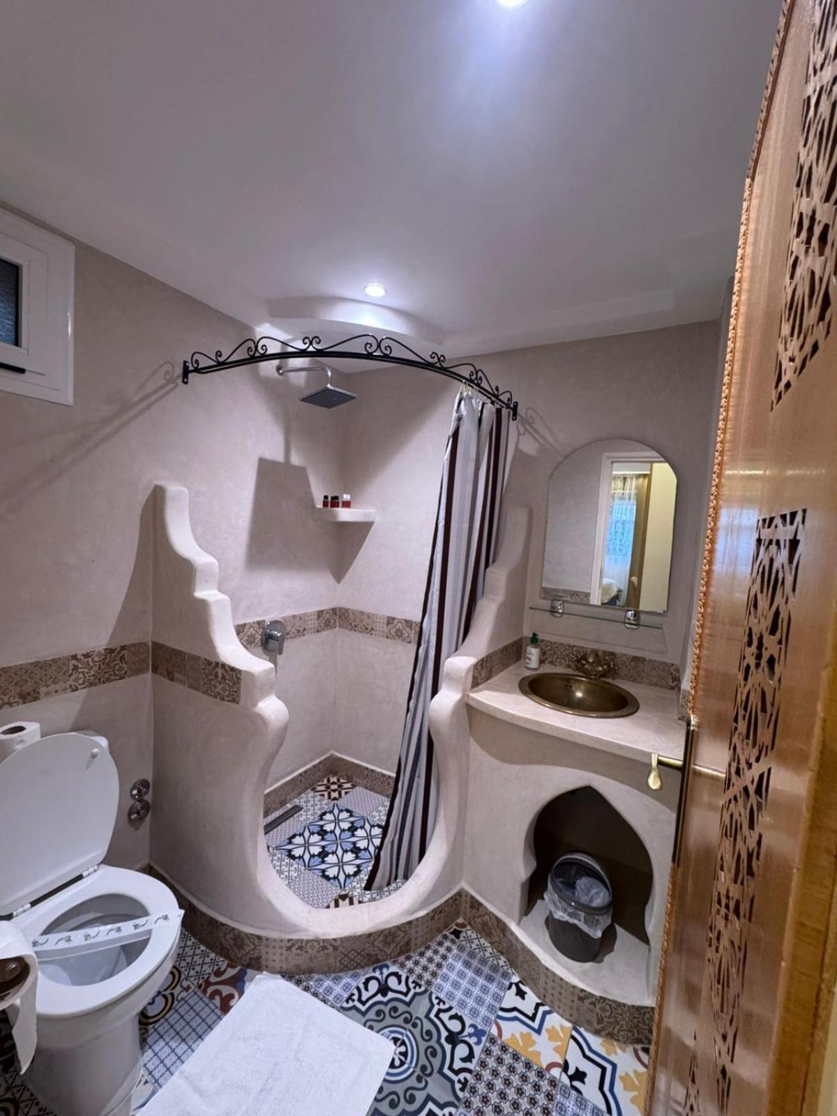 Hotel Tarek Chefchaouen Exteriör bild